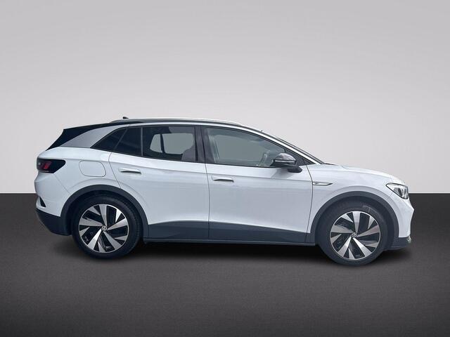 Volkswagen ID.4 First 77 kWh 204 pk | SOH 93% | Navigatie | Parkeersensoren | Achteruitrijcamera | Adaptieve cruise control | LED koplampen | Stoelverwarming |