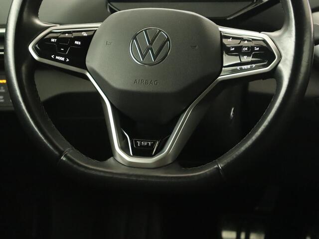 Volkswagen ID.4 First 77 kWh | Trekhaak | Automaat | Sfeerverlichting | Camera | Navigatie | Stoelverwarming | Carplay | LMV 20 inch | LED | Cruise Control | Getint glas | Climate controle