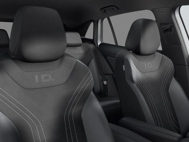 Volkswagen ID.4 Pro Limited Edition 77 kWh accu 286 pk · Achteruitrijcamera · Trekhaak, elektrisch uitklapbaar · Draadloze telefoonlader ·