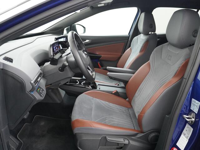 Volkswagen ID.4 First 77kWh Trekhaak Adap.Cruise Camera Pdc Android Auto Apple Carplay Stoelverwarming Navi Ecc Mirrorlink Privacy Glas Lmv Keyless DAB Origineel Nederlandse Auto 1.000KG Trekgewicht