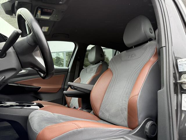 Volkswagen ID.4 First 77 kWh | Trekhaak | Navi | Camera | 20 Inch |