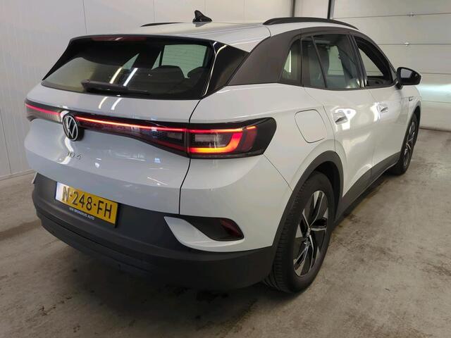 Volkswagen ID.4 Life 77 kWh Navigatie Apple Carplay/Android Auto Adaptive Cruise Control Camera Parkeersensoren Stoel- en stuurverwarming Full Led Climate Control Lichtmetalen velgen