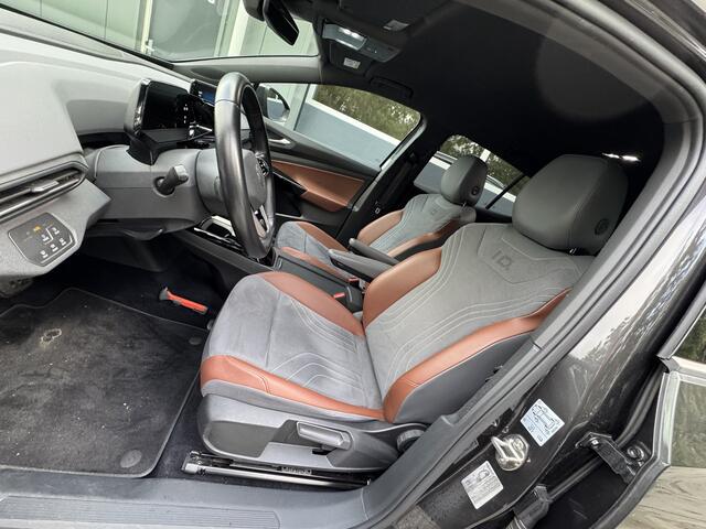 Volkswagen ID.4 First 77 kWh 204pk Camera Trekhaak Navi Apple Carplay