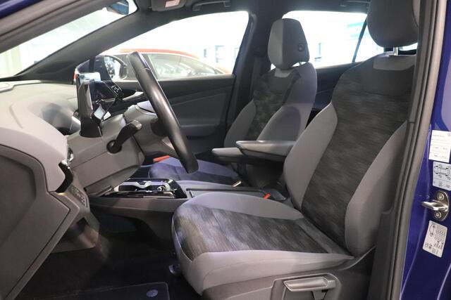 Volkswagen ID.4 City 52 kWh | Navigatie | Parkeersensoren | Stuur & stoel verwarming | LED koplampen | Smartphone intergratie | Climate control |
