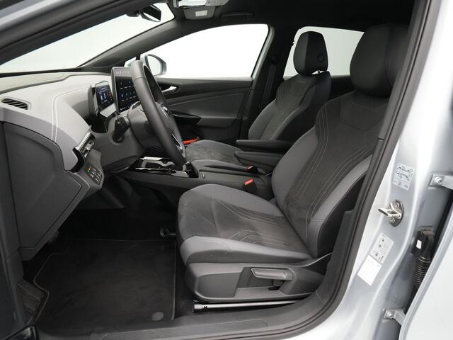 Volkswagen ID.4 Pro Business 77 kWh 286pk Navigatie Camera Stoelverwarming Acc 221