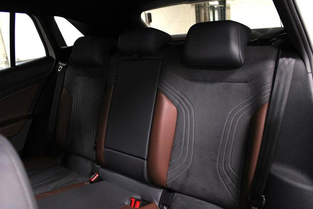 Volkswagen ID.4 First 77 kWh SOH 91% - LED - Trekhaak