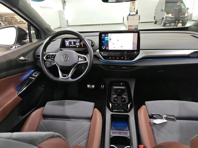 Volkswagen ID.4 First Max 77 kWh / PANO/ TREKHAAK/ 360 CAMERA/ PARK. SENSOREN/ MEMORY SEATS/ NAVI/ CLIMA/ GETINT GLAS/ 20" LMV