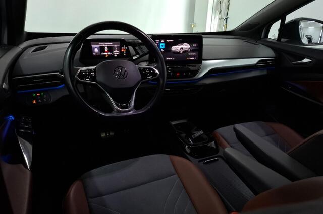 Volkswagen ID.4 First 77 kWh Trekhaak / SOH 92% / Camera / Adpt Cruise / Winterpack enz