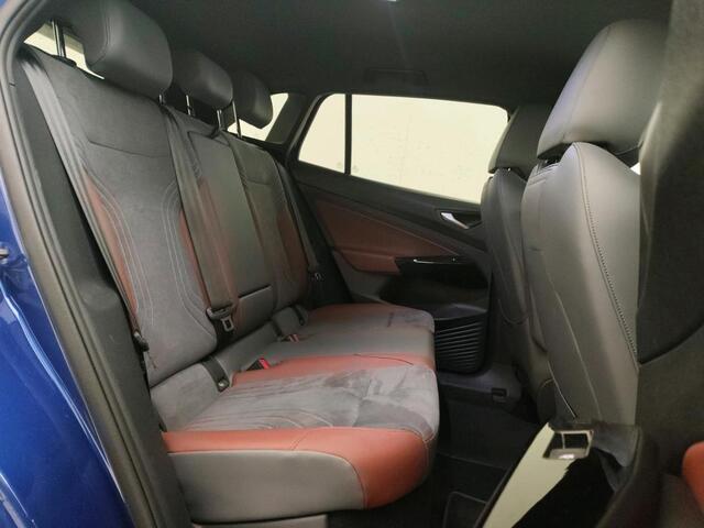 Volkswagen ID.4 First 77 kWh Warmtepomp / Navigatie / Camera / Haak+ / 21'' LMV