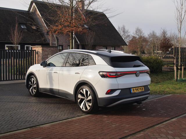 Volkswagen ID.4 First 77 kWh | SOH 90 % | Camera | Trekhaak | Sfeerverlichting | Apple Carplay |
