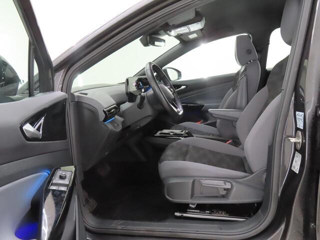 Volkswagen ID.4 Pro 77 kWh SOH 93% Airco ECC Navi Carplay PDC VA Stoel/Stuurwielverwarming Adaptive Cruise Control 19" LM Velgen