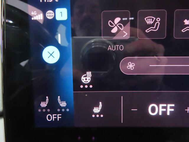 Volkswagen ID.4 Pro 77 kWh SOH 93% Airco ECC Navi Carplay PDC VA Stoel/Stuurwielverwarming Adaptive Cruise Control 19" LM Velgen