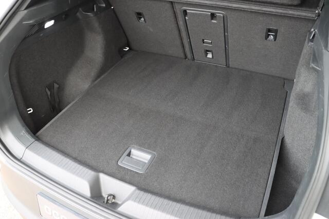 Volkswagen ID.4 Tech 77 kWh | Memory | 360* | Carplay | IQ. Light | Stoelverwarming