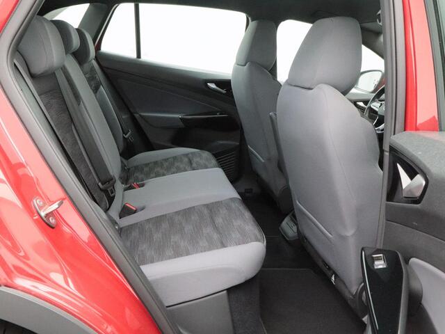 Volkswagen ID.4 Pro 77 kWh 204 Pk Automaat | Stoelverwarming | Adaptive Cruise | Trekhaak | Camera | Carplay | 19 Inch | 63.275 Km !!