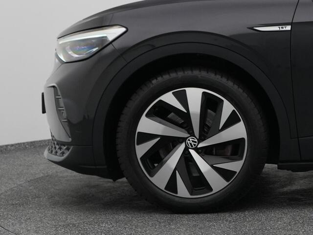 Volkswagen ID.4 First 77 kWh | CAMERA | ADAPTIVE | STOEL- EN STUURVERW. | WARMTEPOMP | TREKHAAK