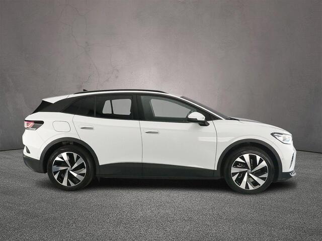 Volkswagen ID.4 Pro Oranje Edition 286pk Automaat Adaptive cruise control, Elektrische achterklep, LED matrix koplampen, Achteruitrijcamera, Stuurwiel verwarmd