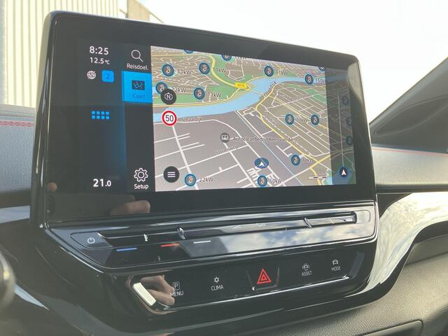 Volkswagen ID.4 GTX 4Motion 77 kWh /300PK · Panoramadak · Trekhaak · Apple/Android Car Play · Navigatie · Stuurwiel verwarmd · Warmtepomp ·