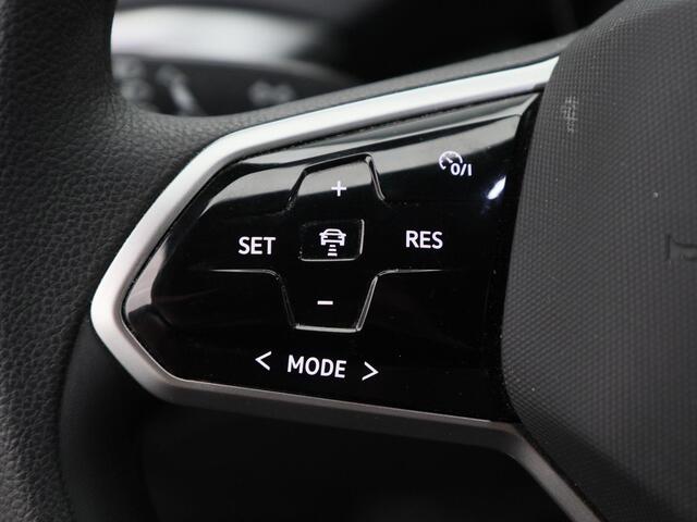 Volkswagen ID.4 Pro 77 kWh 174 Pk Automaat | Trekhaak | Adaptive Cruise | Climatronic | Parkeersensoren | Carplay | 19 Inch | 44.156 Km !!