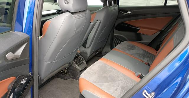 Volkswagen ID.4 Max 77 kWh 1e-Eig. & Keurig-Onderh. BOVAG-Garantie. NL-Auto.