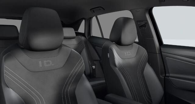 Volkswagen ID.4 Pro Limited Edition 286PK 77 kWh / Resterende Fabrieksgarantie / Trekhaak / 360° Camera / 20'' LMV / VW
