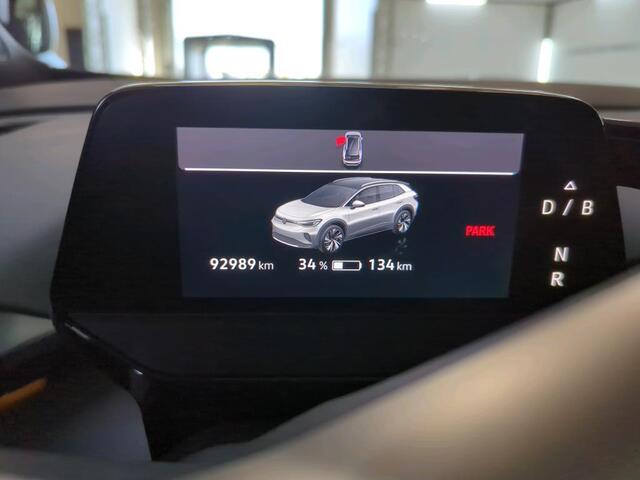 Volkswagen ID.4 First 77 kWh 204 PK | Navigatie | Parkeercamera | 20" LM velgen