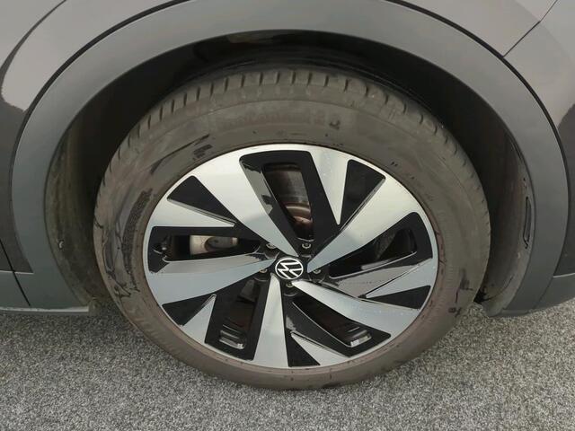 Volkswagen ID.4 First 77 kWh 204 PK | Navigatie | Parkeercamera | 20" LM velgen
