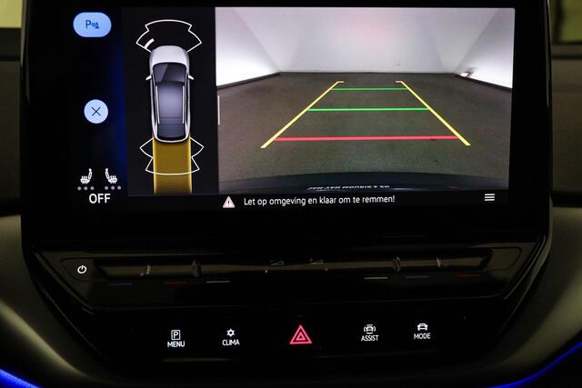 Volkswagen ID.4 First 77 kWh | STUURVERWARMING | DAB | APPLE | CAMERA | TREKHAAK