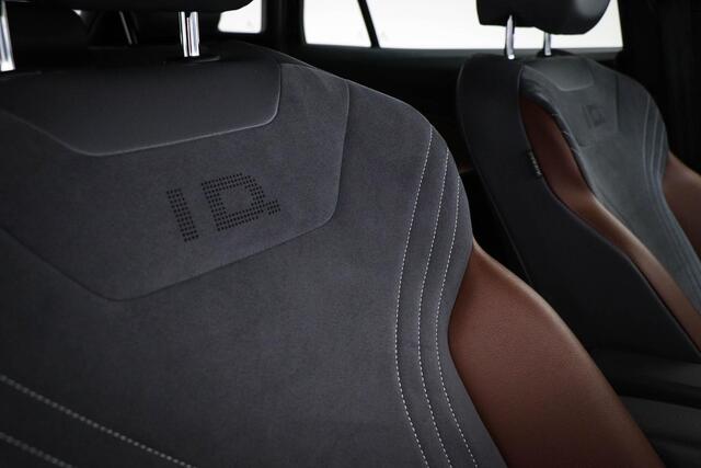 Volkswagen ID.4 First 77 kWh | STUURVERWARMING | DAB | APPLE | CAMERA | TREKHAAK
