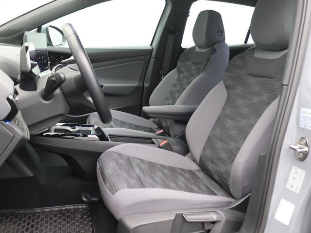 Volkswagen ID.4 Pro Business 77 kWh 286PK Aut. SOH 100%, Achteruitrijcamera, Keyless, 20" LM Velgen, Voorruitverwarming, Navi, Adaptieve Cruise Control