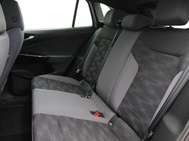 Volkswagen ID.4 Pro Business 77 kWh 286PK Aut. SOH 100%, Achteruitrijcamera, Keyless, 20" LM Velgen, Voorruitverwarming, Navi, Adaptieve Cruise Control