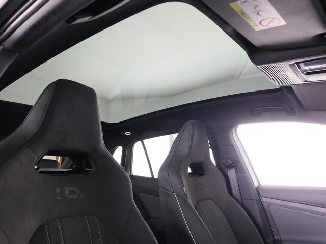 Volkswagen ID.4 Pro Limited Edition Plus 77 kWh accu 210 kW / 286 / Massage / Panoramadak / IQ-Light / CarPlay