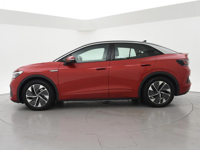 Volkswagen ID.5 PRO 77 kWh *KINGS RED* + STUUR/STOELVERWARMING | SFEERVERLICHTING | ORIG. NL