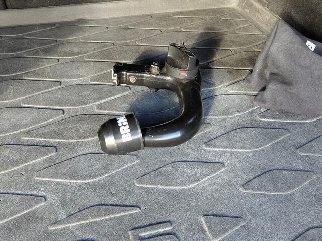 Volkswagen ID.5 Pro 77kWh SOH 98%!! Warmtepomp Afn-Trekhaak Adaptive-Cruise HUD Camera Navi 19"Lm Parkassist PDC-a+v Apple Android Carplay App-Connected-Services DAB Geluidsisolerend-Glas Rijstrooksensor+Correctie Airco-Achter Stoel+Stuur+Vooraam+ruitensproeiers+wisserbl