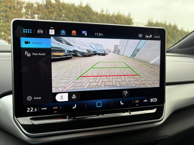 Volkswagen ID.5 Pro Business 77 kWh | Stoelverwarming | Camera | Elektrische achterklep | Adaptive cruise control