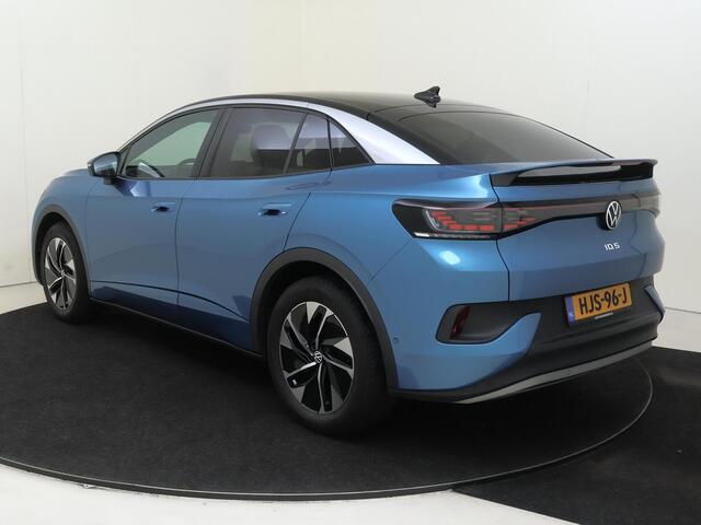 Volkswagen ID.5 Pro Business 77 kWh | Keyless | LED matrix verlichting | Parkeerassistent | Adaptieve cruise control | Achteruitrijcamera | Stoel- en stuurwielverwarming | Elektrisch verstelbare voorstoelen met geheugenfunctie |