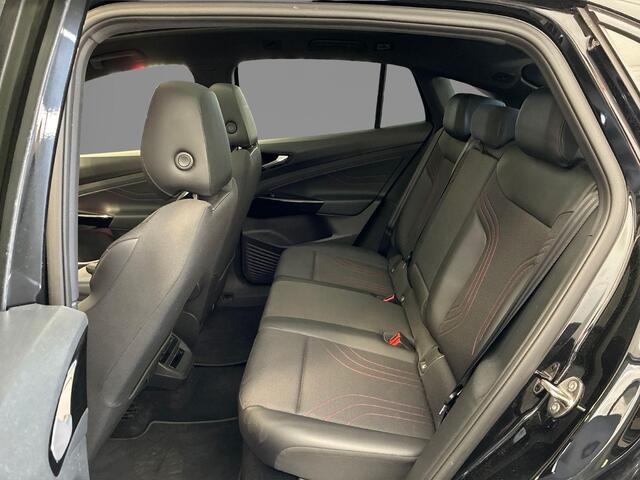 Volkswagen ID.5 GTX 77 kWh 300pk · Panoramadak · Camera · Matrix LED · Keyless · Stuur- & Stoelverwarming · Apple/Android Car Play · Sfeerverlichting ·