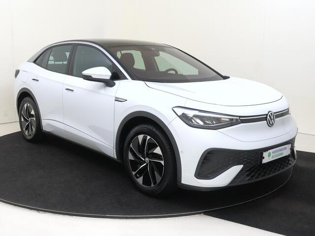 Volkswagen ID.5 Pro Advantage 77 kWh | SoH 91% | Achteruitrijcamera | Adaptieve cruise control | Parkeerassistent | 3-zone airco | Keyless | CarPlay | Navigatie | Stoel- en stuurwielverwarming |