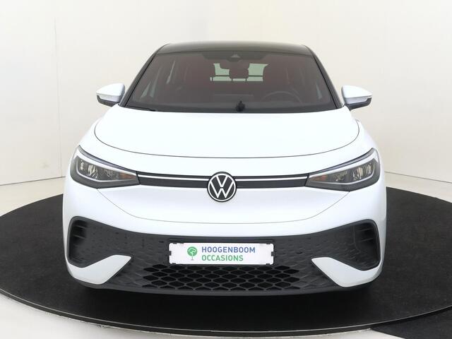 Volkswagen ID.5 Pro Advantage 77 kWh | SoH 91% | Achteruitrijcamera | Adaptieve cruise control | Parkeerassistent | 3-zone airco | Keyless | CarPlay | Navigatie | Stoel- en stuurwielverwarming |