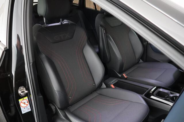 Volkswagen ID.5 GTX 300pk 77 kWh Trekhaak Camera Stoelverwarming Keyless Matrix LED Navigatie