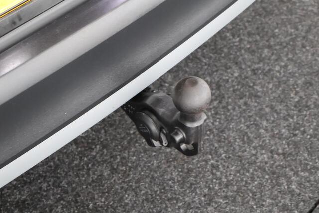 Volkswagen ID.5 GTX 300pk 77 kWh Trekhaak Camera Stoelverwarming Keyless Matrix LED Navigatie