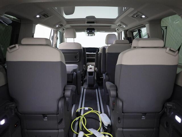 Volkswagen MULTIVAN 1.4 eHybrid 218pk DSG L1H1 Style · Panoramadak · Trekhaak · Camera · Apple/Android Car Play · Dodehoeksensor · Stoelverwarming ·