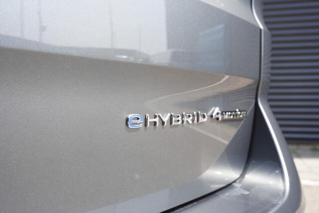 Volkswagen MULTIVAN 1.5 eHybrid L2 Bulli Edition 4-Motion, IQ Light koplampen, 7-persoons Vis-a-Vis, Navigatie, Trekhaak