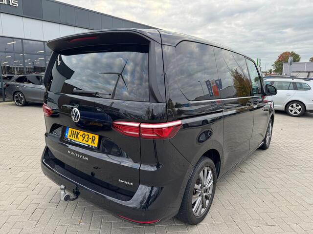 Volkswagen MULTIVAN 1.4 eHybrid 218 Pk Automaat 6-Persoons | Elektrische schuifdeur | Trekhaak | Panoramadak | LED | Adaptive Cruise | Camera | Carplay | 18 Inch | 64.949 Km!!