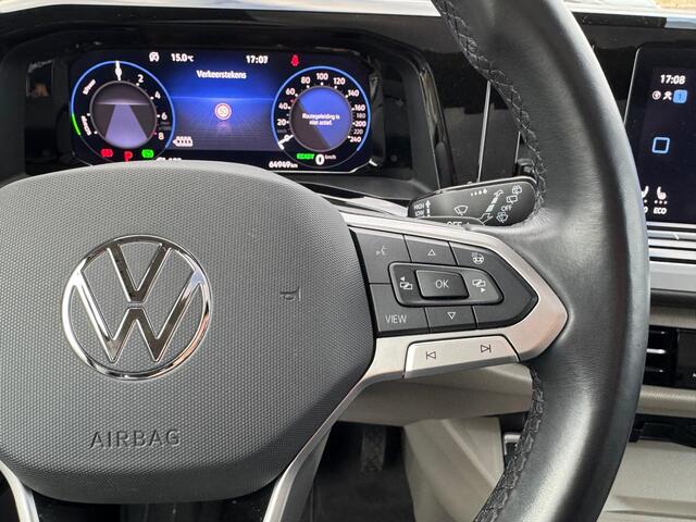 Volkswagen MULTIVAN 1.4 eHybrid 218 Pk Automaat 6-Persoons | Elektrische schuifdeur | Trekhaak | Panoramadak | LED | Adaptive Cruise | Camera | Carplay | 18 Inch | 64.949 Km!!