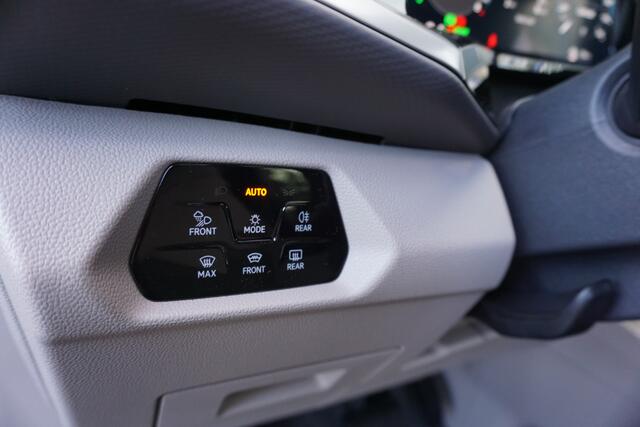 Volkswagen MULTIVAN 1.5 TSI eHybrid 4Motion | DSG | 7 Zitplaatsen | Climatronic 3-Zone | Discover Pro | LED Matrix | Panorama Dak | Nieuw