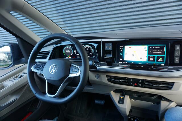Volkswagen MULTIVAN 1.5 TSI eHybrid 4Motion | DSG | 7 Zitplaatsen | Climatronic 3-Zone | Discover Pro | LED Matrix | Panorama Dak | Nieuw