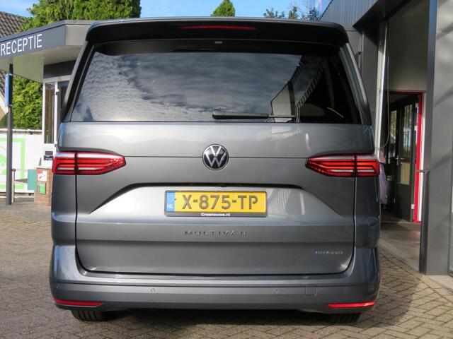 Volkswagen MULTIVAN 1.4 eHybrid L2H1 218PK 7p. / Camera / Navi / 18 Inch / dubbele schuifdeur / BOVAG garantie