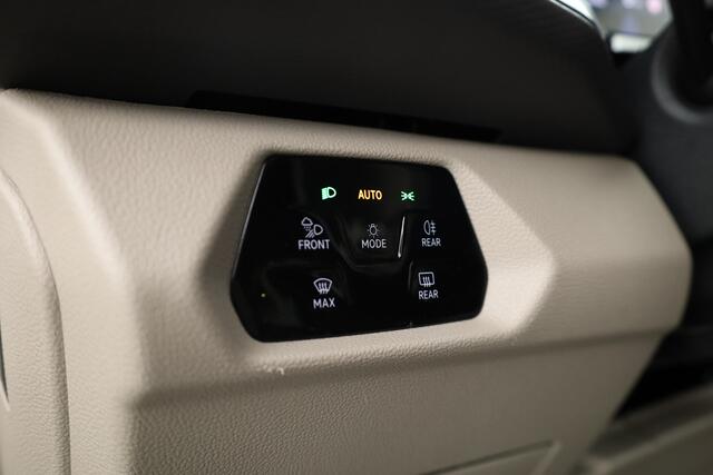 Volkswagen MULTIVAN 1.4 eHybrid L2H1 218pk | 7 Pers. | IQ. Light | Camera | Adapt. Cruise | Apple CarPlay | All Seasons