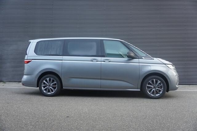Volkswagen MULTIVAN 1.5 eHybrid L2 Bulli Edition 4-Motion, IQ Light koplampen, 7-persoons Vis-a-Vis, Navigatie, Trekhaak