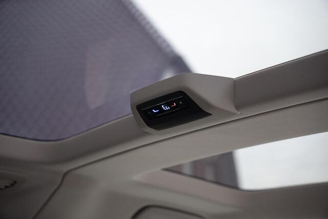 Volkswagen MULTIVAN Lang 1.5I PHEV Style L2 4-Motion Panoramadak Leder Trekhaak Area view